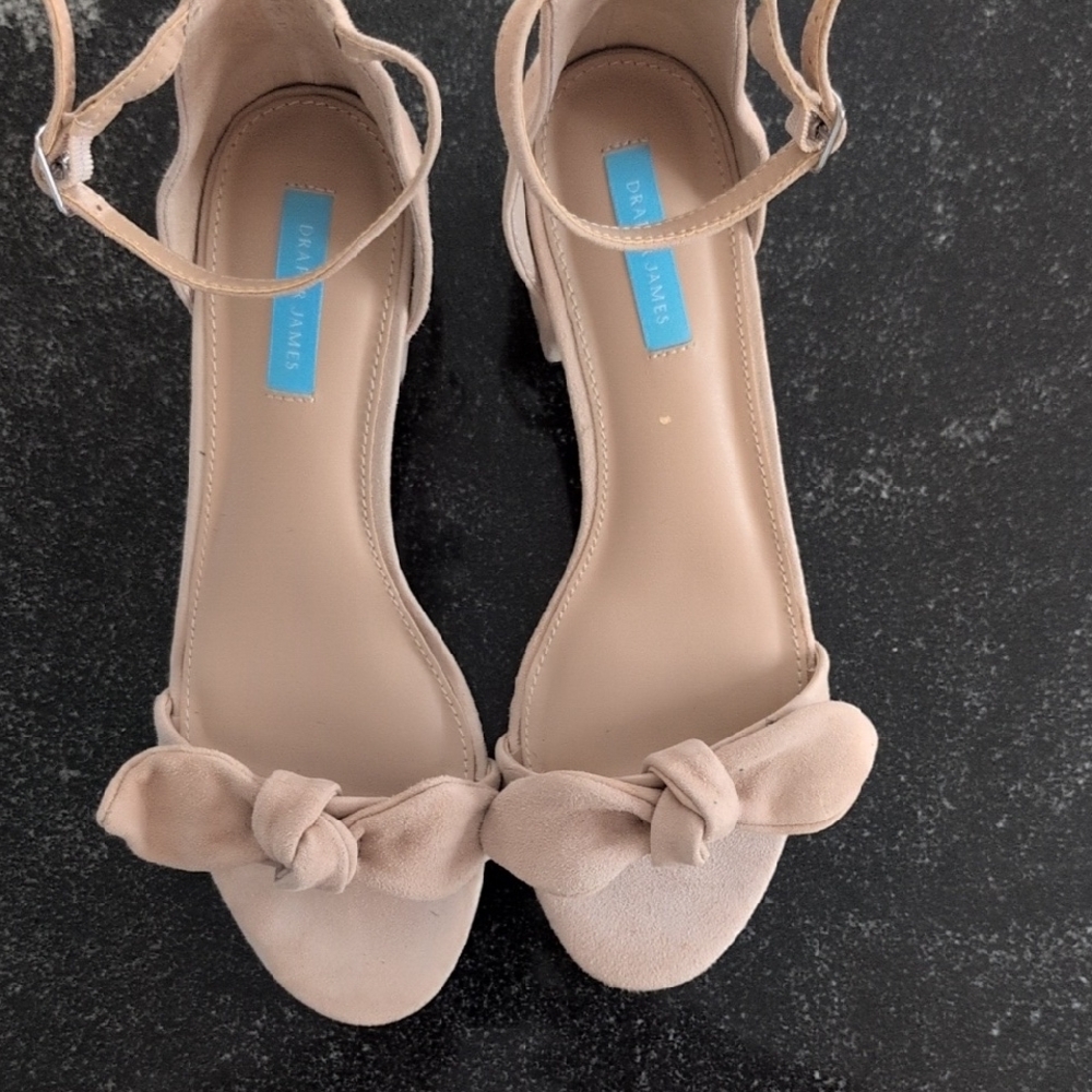 Elegant Cream Bow Sandals